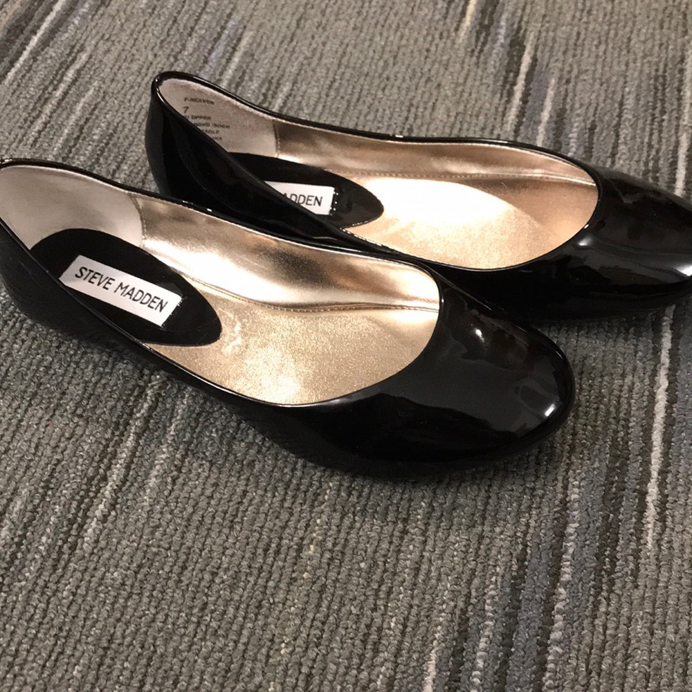 Black Steve Madden Flats